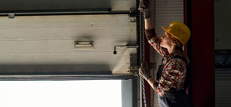 Addressing Common Garage Door Stoppage Issues in Palos Hills, IL